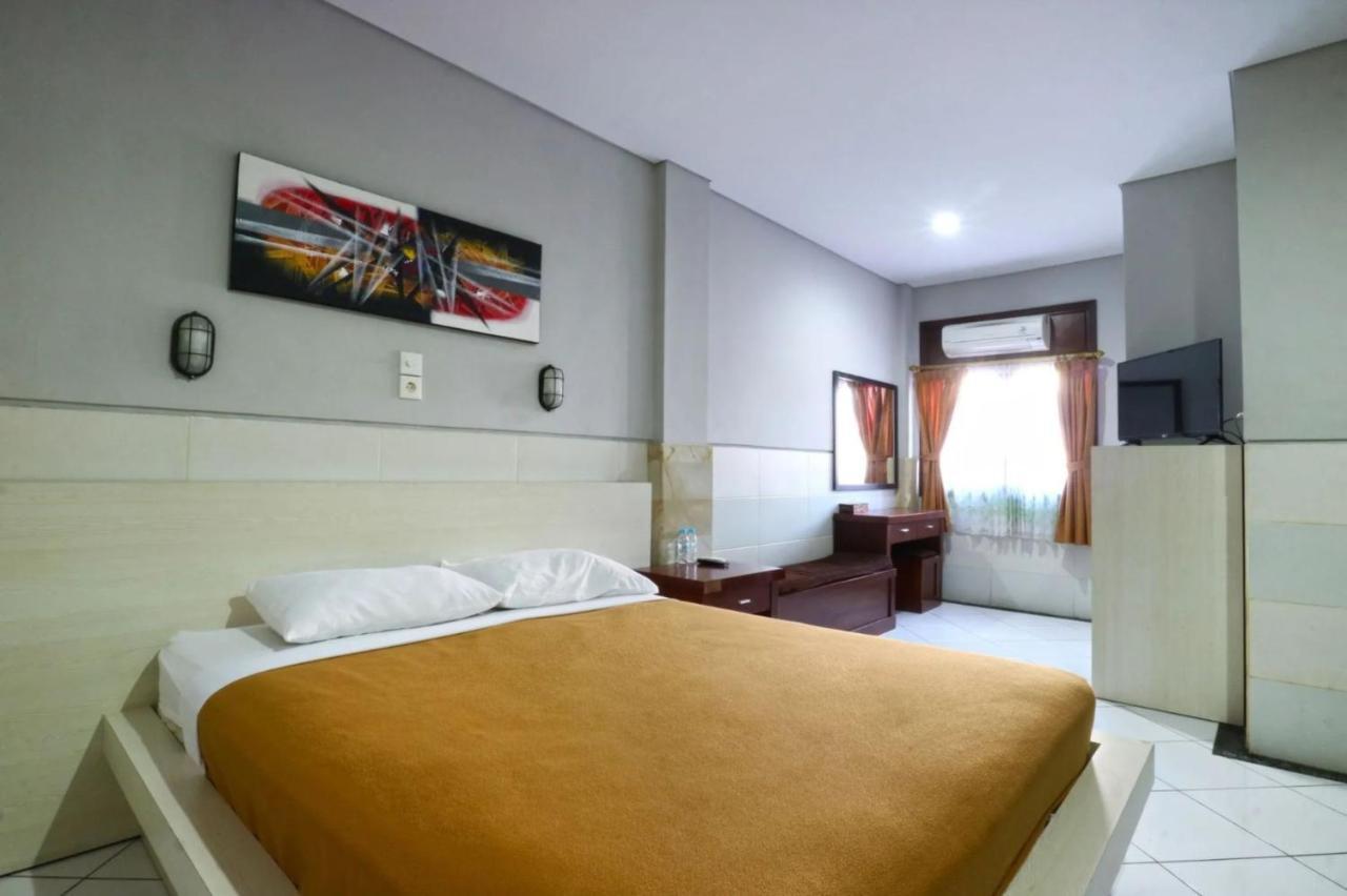 Kedin'S Inn Denpasar Exteriör bild