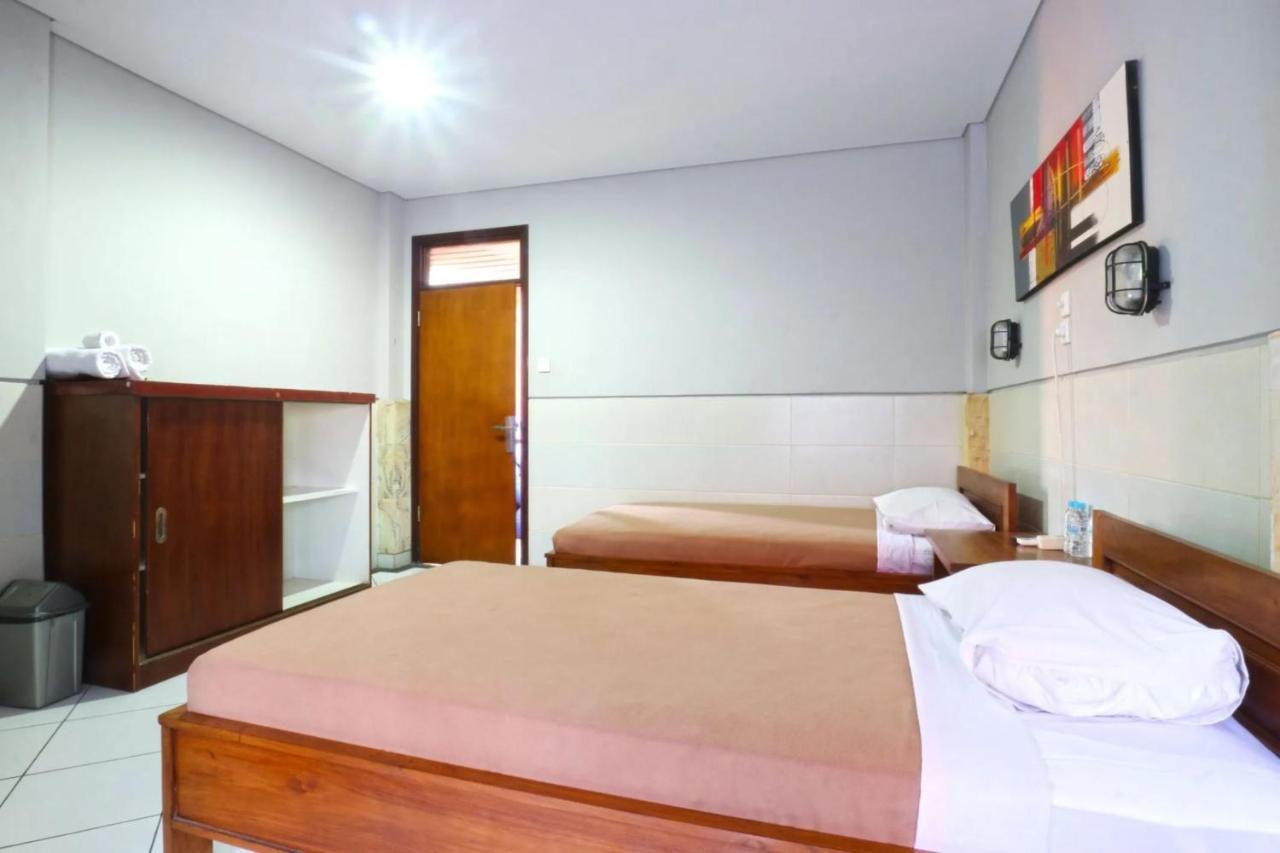 Kedin'S Inn Denpasar Exteriör bild