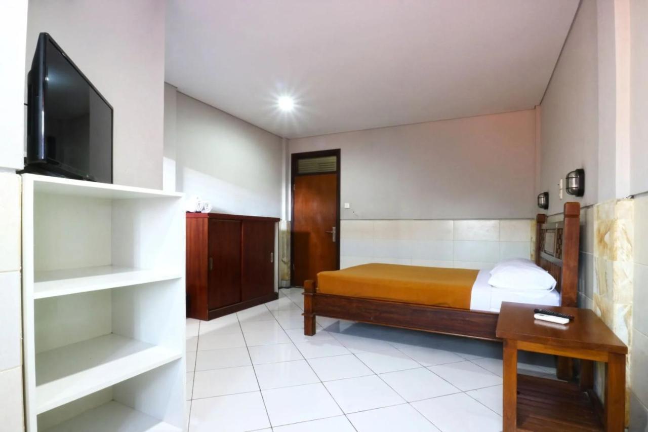 Kedin'S Inn Denpasar Exteriör bild