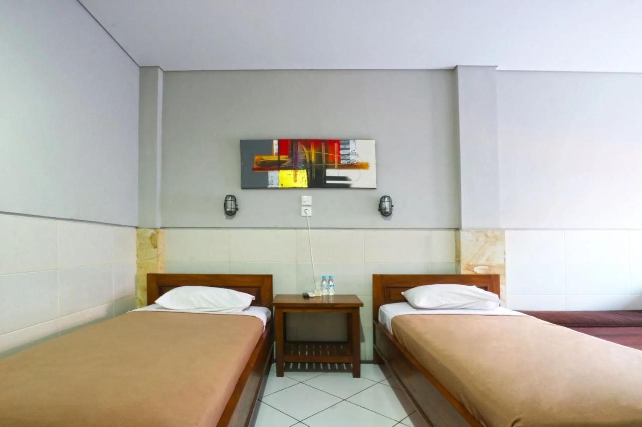 Kedin'S Inn Denpasar Exteriör bild