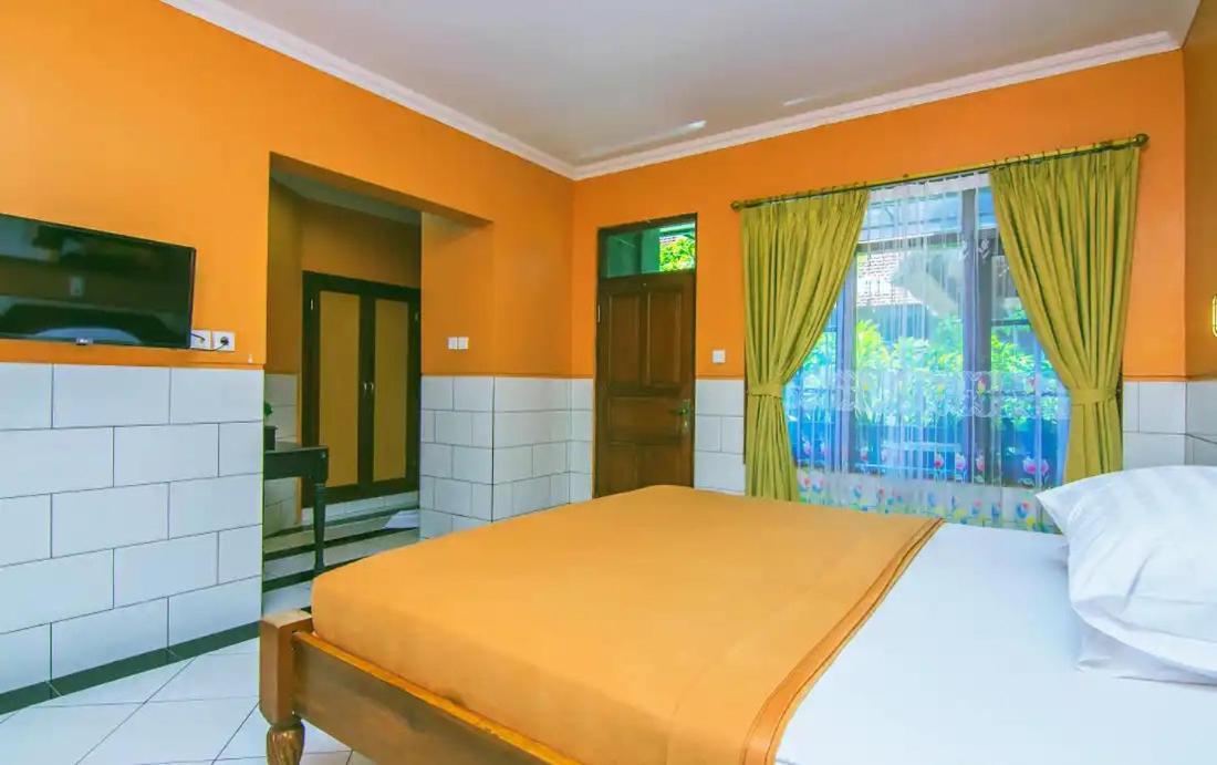 Kedin'S Inn Denpasar Exteriör bild
